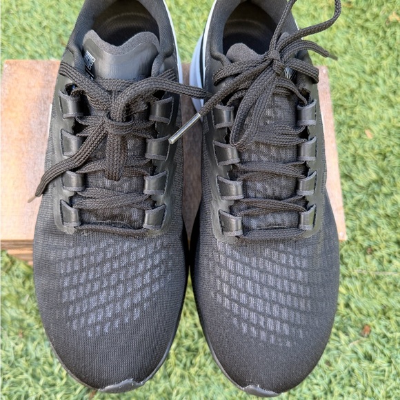 🖤 Nike Air Zoom Pegasus 37 Black & White • Women’s 7.5 • New - Picture 2 of 8